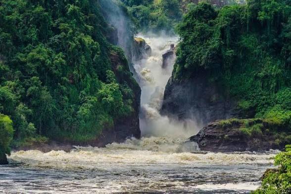The Nile forced through Murchison Falls