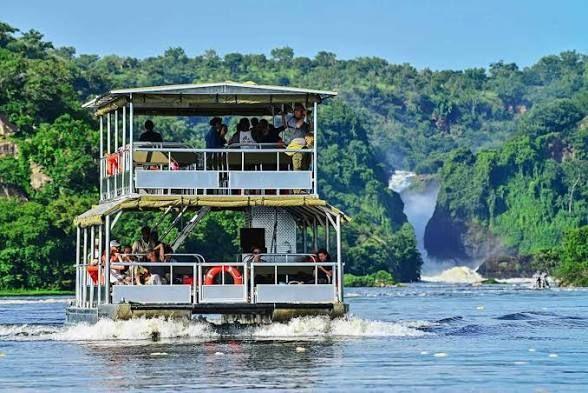 Moments at Murchison Falls